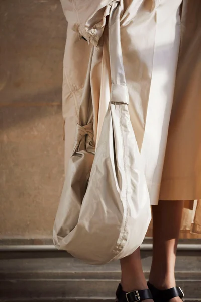Look 3